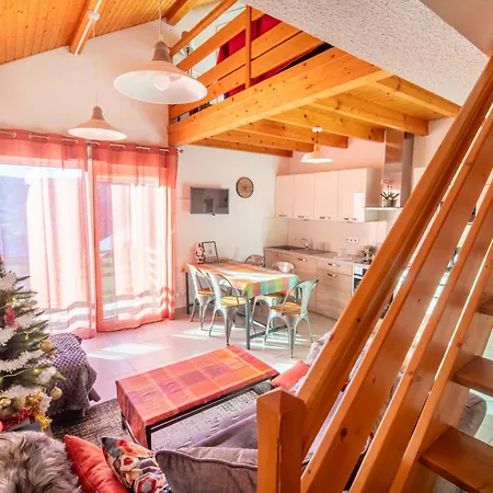 Duplex Dans Avec Superbe Vue Et Piscine Commune * Gérardmer